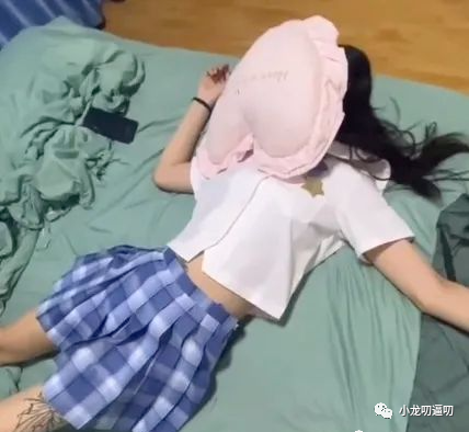 女朋友生气了请问该怎么哄啊？