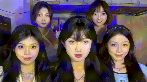 你们十个人都互相认识？